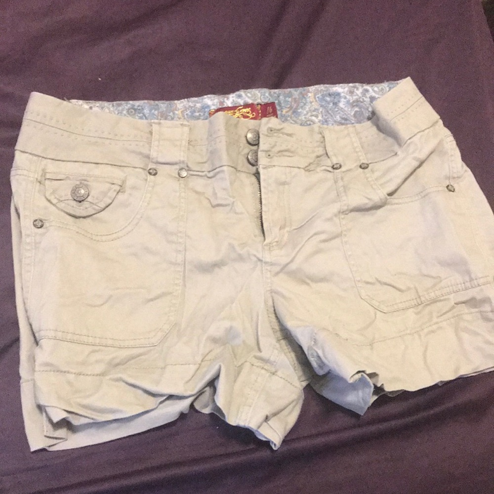 Beige shorts